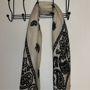 Thick scarf